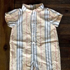 Burberry baby playsuit